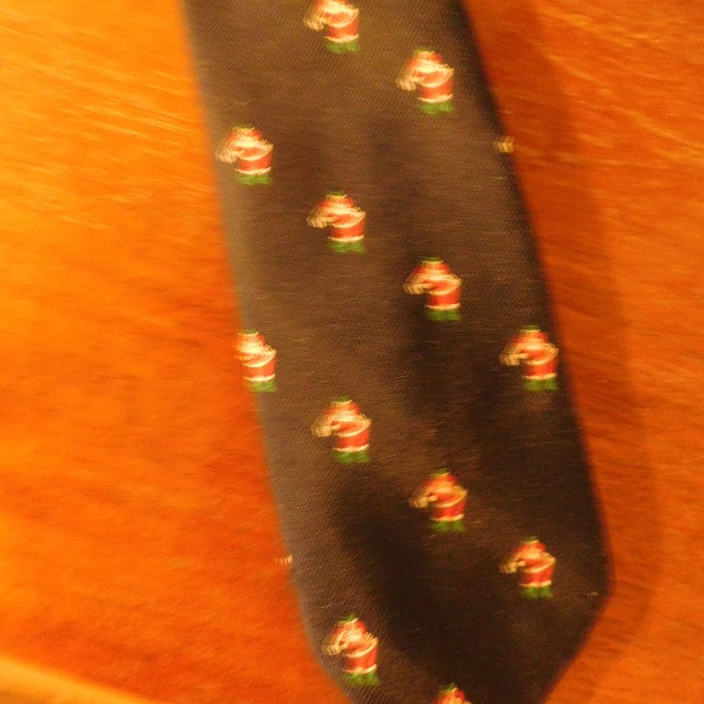 GOLFING SANTA CHRISTMAS TIE BY CAPE COD